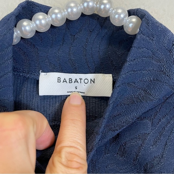 Babaton Navy Shapelace High Neck Long Cropped Top Size Small - Picture 3 of 8